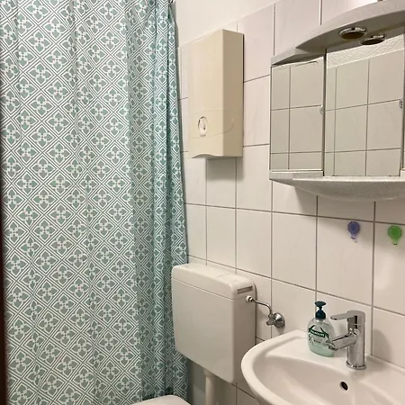 Naehe Uni Mit Parkplatz *